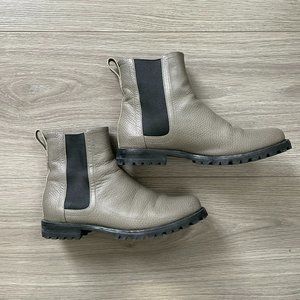 Poppy Barley - The On Tread Chelsea Boot in Grey